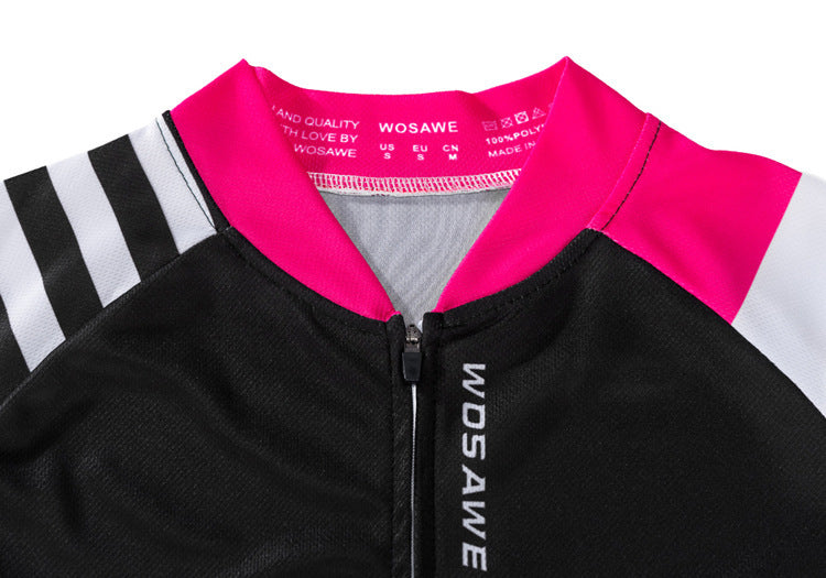 Bicycle jersey absorbs sweat and dries quickly